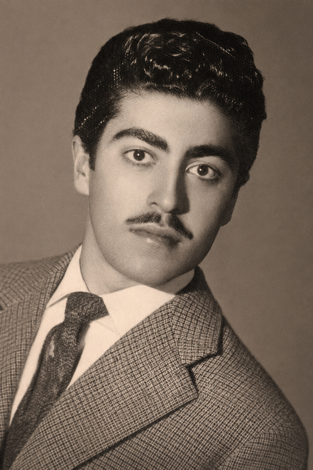 محمد ابهری در جوانی